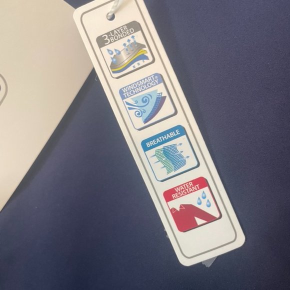 Water Resistant Vest - Picture 2 of 3